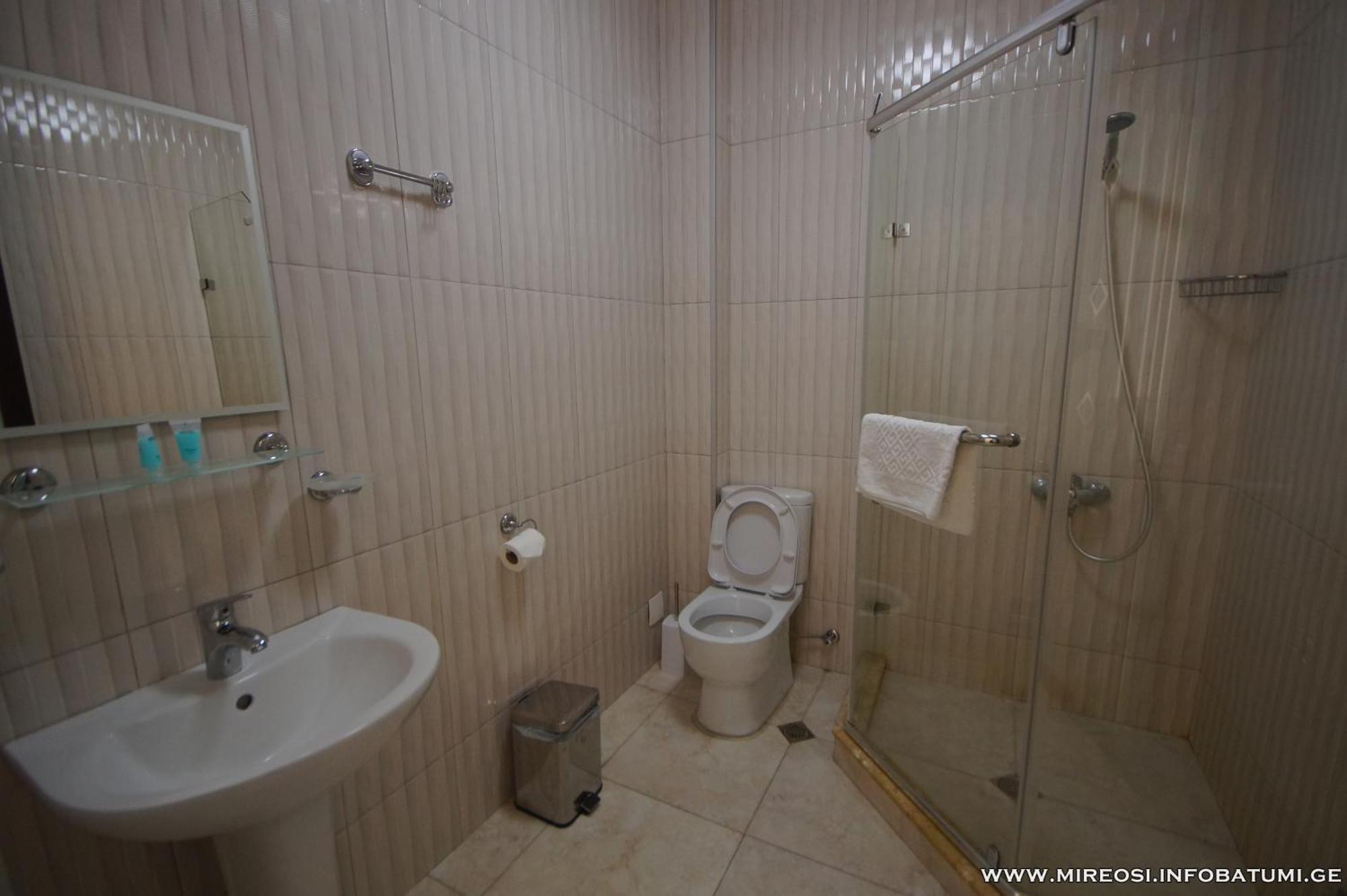 Hotel Mireosi バトゥーミ エクステリア 写真